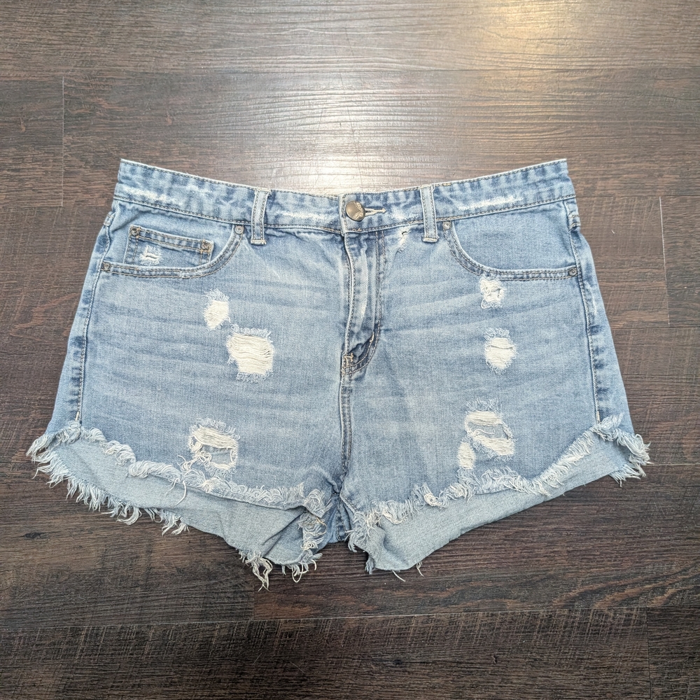 NWOT Free People Distressed Raw Hem Denim Shorts Size 31